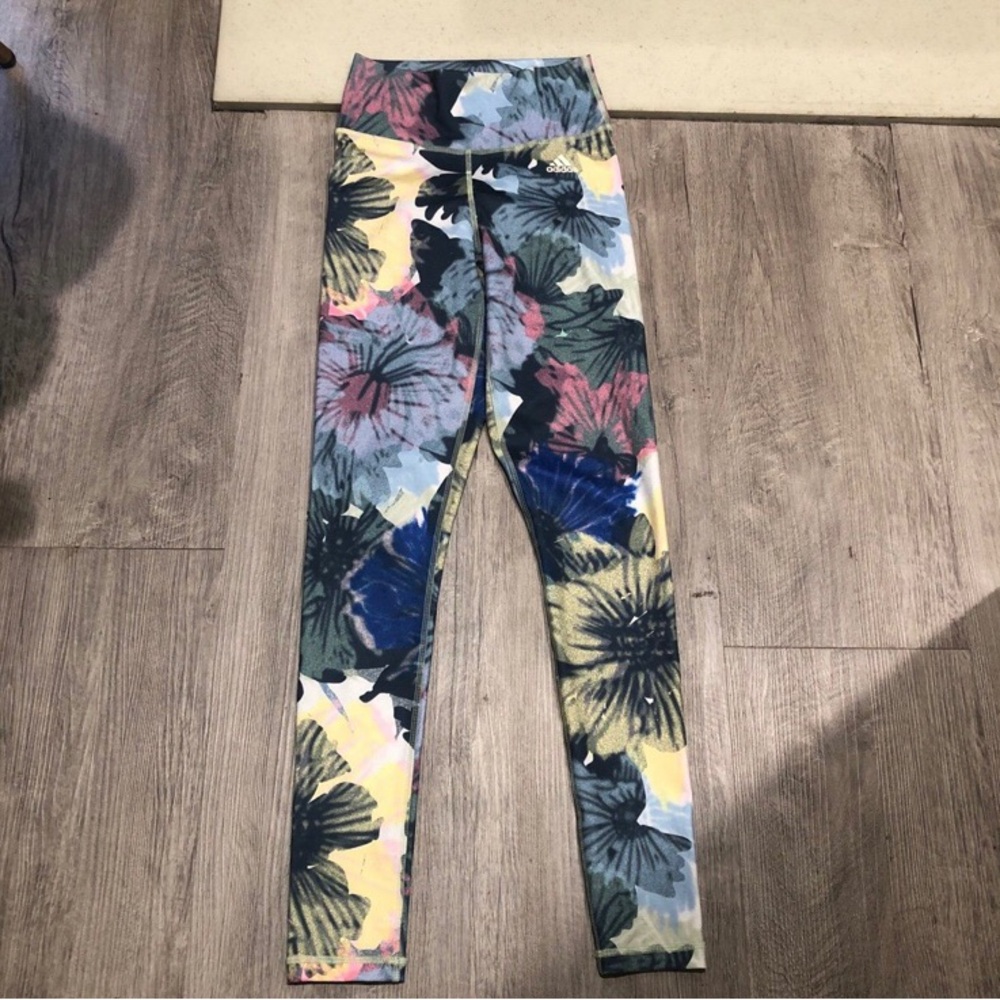 Adidas leggings